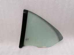 PORSCHE Porsche 911 997 Right Rear 1/4 Glass 99754311211 Door Window 1/4 Rear RH — thumbnail 7
