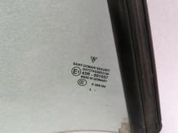 PORSCHE Porsche 911 997 Right Rear 1/4 Glass 99754311211 Door Window 1/4 Rear RH — thumbnail 5