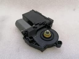 PORSCHE Porsche 911 997 Door Window Motor 99762410305 RHD PASSENGER — thumbnail 4