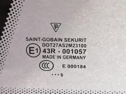 PORSCHE Porsche 911 997 left rear quarter glass 99754311100 door window 1/4 rear left — thumbnail 9