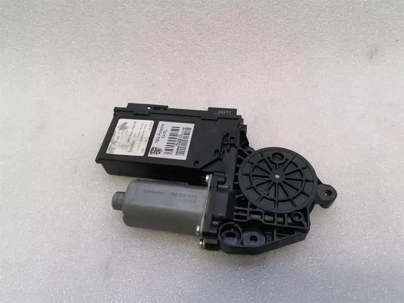 PORSCHE Porsche 911 997 Door Window Motor 99762410205 RHD DRIVERS SIDE