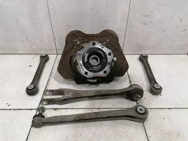 Porsche 911 997 right rear hub 99733111207 wheel bearing housing rear right