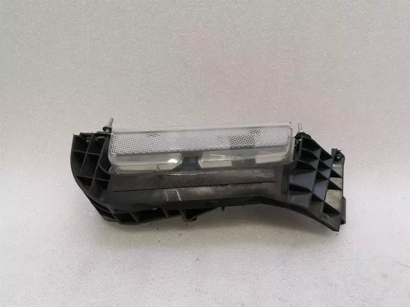 Nissan GT-R R35 Rear Left Indicator 85227JF00A Side Indicator Rear Left