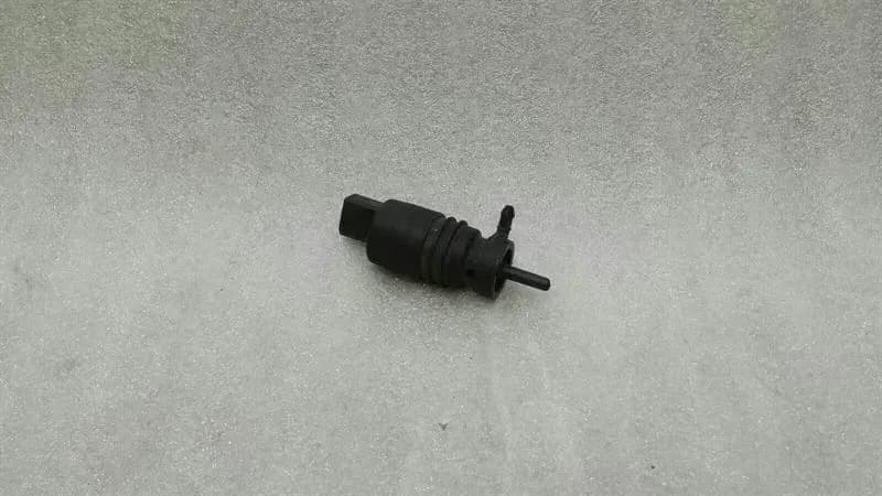 Porsche 911 991 washer fluid pump 3020175 washer water pump