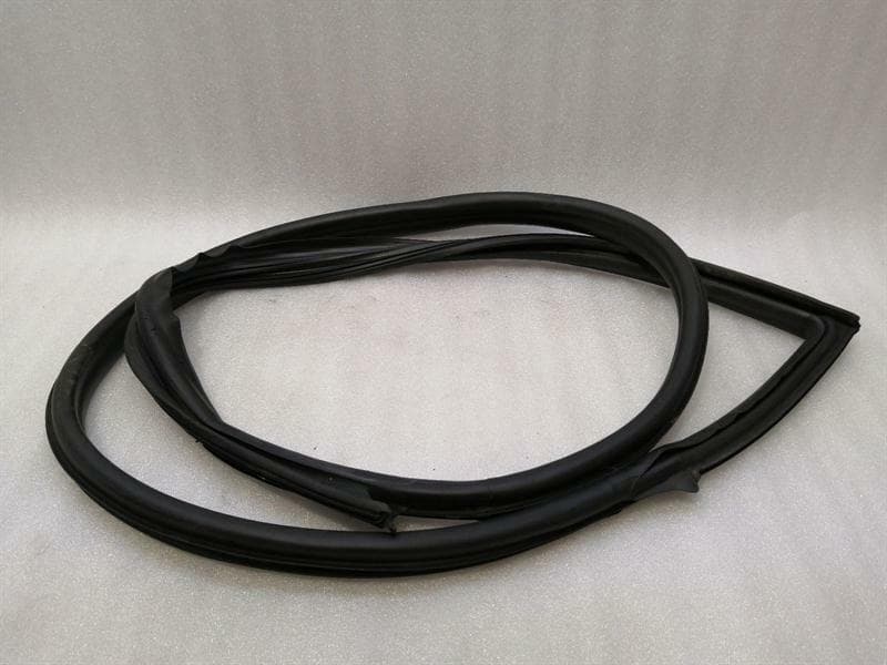 PORSCHE Porsche Cayman 981 GT4 left door seal 98153707502 door seals left