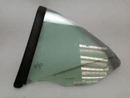 PORSCHE Porsche 911 997 right rear quarter glass 99754311211 door window 1/4 rear right — thumbnail 2