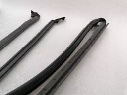 PORSCHE Porsche 911 997 windscreen surround seal 99753707702 gasket windscreen convertible — thumbnail 5