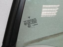 PORSCHE Porsche 911 997 left rear quarter glass 99754311111 door window 1/4 rear left — thumbnail 6
