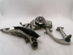 MCLAREN McLaren 570S Spider Right Front Hub 13B1203CP Wheel Bearing Housing Front Right — thumbnail 1