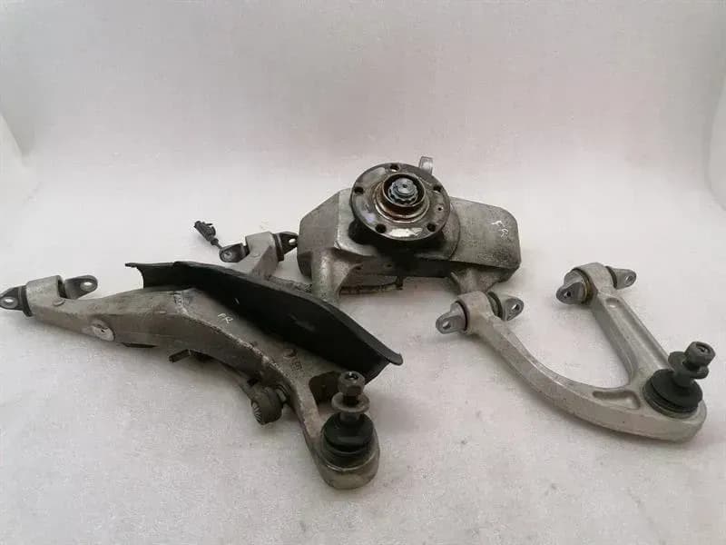McLaren 570S Spider Right Front Hub 13B1203CP Wheel Bearing Housing Front Right