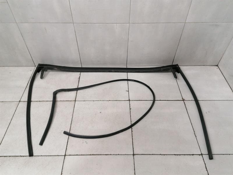 McLaren 570S Spider ROOF Seal 13AA552SP ROOF Seals WINDSCREEN