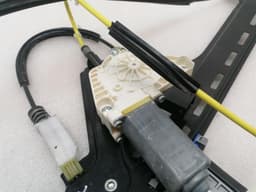 MCLAREN McLaren 570S Spider Right Front Door Winder 13A2047CP Window Regulator Front Right — thumbnail 2