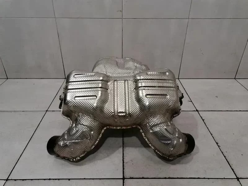 MCLAREN McLaren 570S Spider Exhaust Silencer 13HA004CP Exhaust Muffler