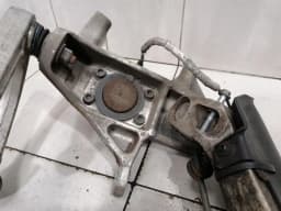 MCLAREN McLaren 570S Spider Right Front Hub 13BA103CP Wheel Bearing Case Front Right — thumbnail 5