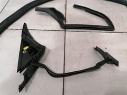 MCLAREN McLaren 570S Spider RIGHT Door Seal 13AA365SP Door Seals RIGHT — thumbnail 8