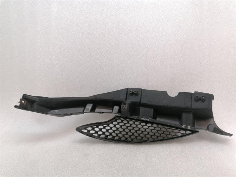 MCLAREN McLaren 570S Spider 13A6494CP TAIL LIGHT BRACKET TAIL LIGHT BRACKET