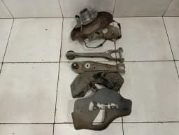PORSCHE Porsche 911 991 Left Front Hub 99134185705 Wheel Bearing Housing Front Left C4 AWD — thumbnail 1