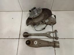 PORSCHE Porsche 911 991 Left Front Hub 99134185705 Wheel Bearing Housing Front Left C4 AWD — thumbnail 2