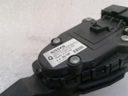 NISSAN NISSAN GT-R R35 THROTTLE PEDAL (ELECTRICAL) 18002JF00A RIGHT HAND DRIVE RHD — thumbnail 3