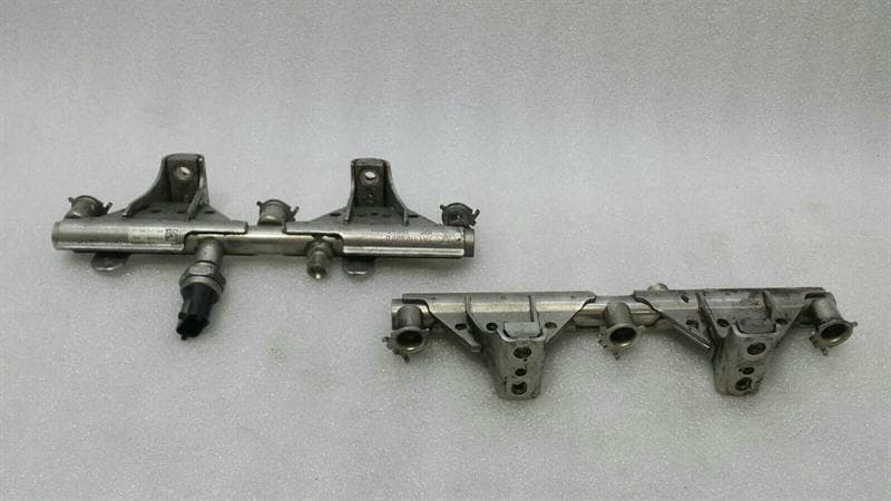 PORSCHE Porsche 911 997 Fuel Rail 9A111086002 Fuel Injection Moulding Pipe Manifold