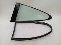 PORSCHE Porsche 911 997 left rear quarter glass 99754311100 door window 1/4 rear left — thumbnail 1