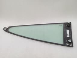 PORSCHE Porsche 911 997 right rear quarter glass 99754311200 door window 1/4 rear right — thumbnail 5