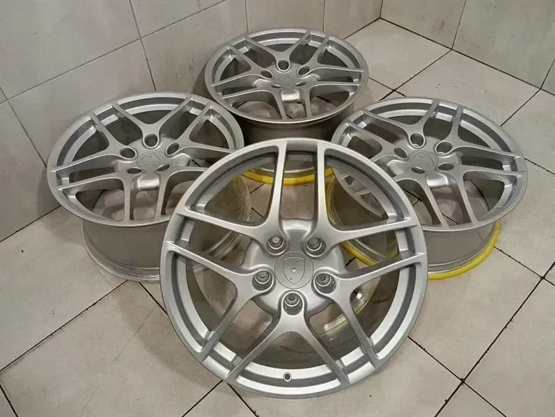 PORSCHE Porsche 911 997 Alloy Wheel Set 99736215701 Alloy Rim 9.5JX19 ET46 8JX19 ET57 MK2