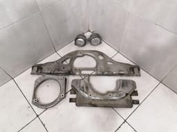 PORSCHE Porsche 911 997 MK2 engine mount set 9A137501303 engine mount set — thumbnail 1
