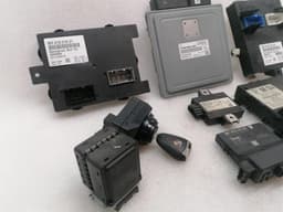 PORSCHE Porsche 911 997 Engine ECU Set 99761860701 Engine Control Unit Set 3.8 MK2 09-12 — thumbnail 3