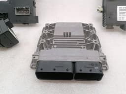 PORSCHE Porsche 911 997 Engine ECU Set 99761860701 Engine Control Unit Set 3.8 MK2 09-12 — thumbnail 5
