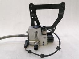 MCLAREN McLaren 600LT Spider Hydraulic Valve 13B0737CP Hydraulic Valve Axle Lift — thumbnail 2