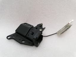 MCLAREN McLaren 600LT Spider 9224644A LEFT ROOF LATCH LEFT ROOF LOCK — thumbnail 4