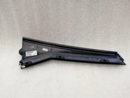 PORSCHE Porsche Macan 95B Left Door Body Moulding 95B853589 Door Bar Left — thumbnail 6