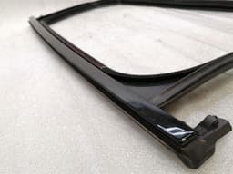 PORSCHE Porsche Macan 95b Door Seal Macan Door Seals LEFT REAR LEFT — thumbnail 4