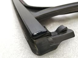PORSCHE Porsche Macan 95b Door Seal Macan Door Seals LEFT REAR LEFT — thumbnail 5