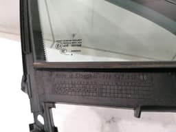 PORSCHE Porsche Panamera 970 Right Front 1/4 Glass 97054231202 Door Window 1/4 Front Right — thumbnail 10