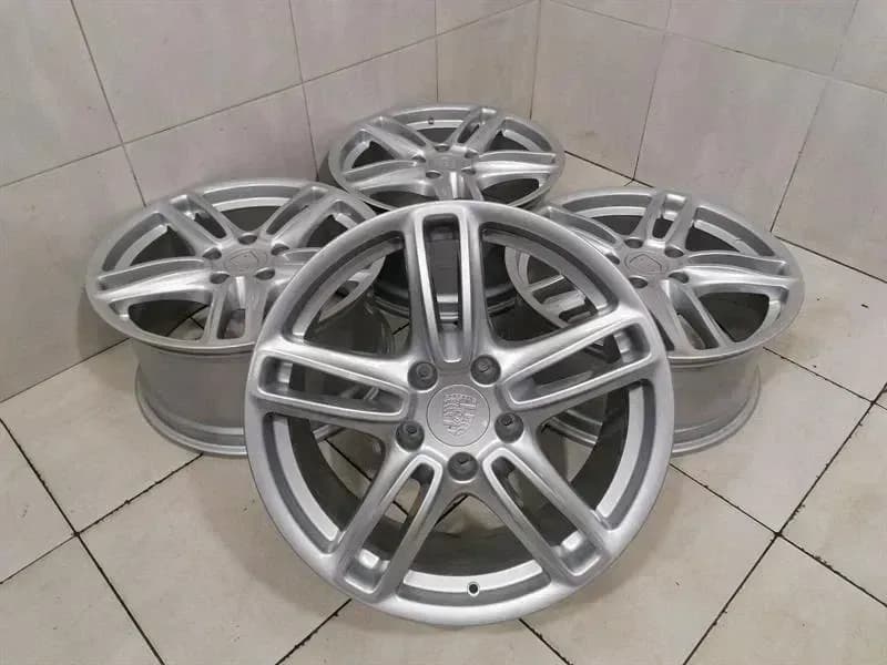 PORSCHE Porsche Panamera 970 Alloy Wheel 97036215804 Alloy Wheel 9JX19 ET60 SET SET