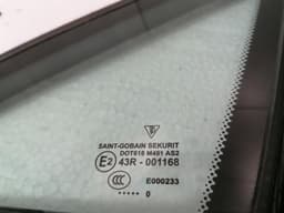 PORSCHE Porsche Panamera 970 Left Front 1/4 Glass 97054231102 Door Window 1/4 Front Left — thumbnail 4
