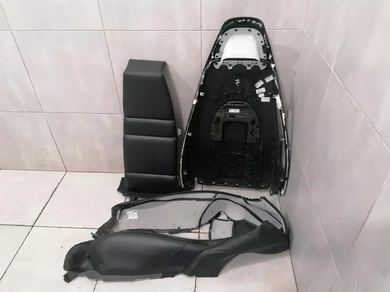 PORSCHE Porsche Panamera 970 seatpad 97065312200 seat seat leather left seat