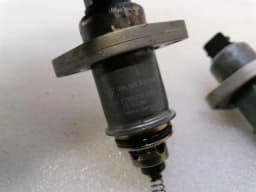 PORSCHE Porsche 911 997 VVT Solenoid Camshaft Timing Sensor Valve 99610530102 Valve — thumbnail 10
