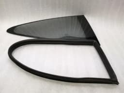 PORSCHE Porsche 911 997 Coupe Right Rear 1/4 Glass 99754311205 Door Window 1/4 Rear RH — thumbnail 1
