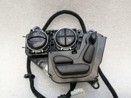 MERCEDES-BENZ Mercedes SL R230 right seat memory switch A2308211051 right seat switch — thumbnail 6
