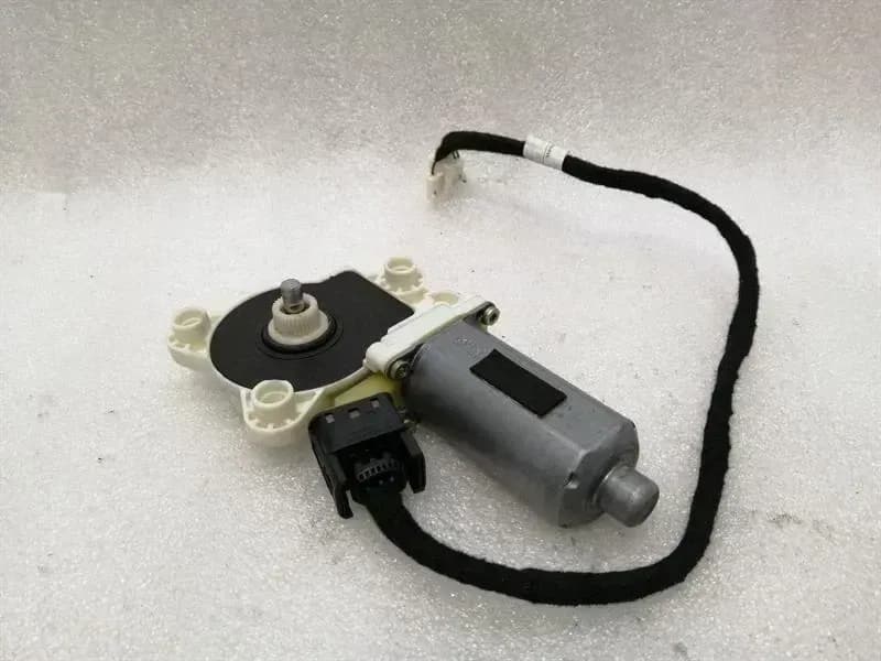 Mercedes SL R230 W209 FRH door window engine A2308201042 power window motor