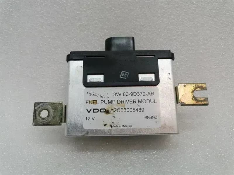 ASTON MARTIN ASTON MARTIN DB9 Volante Electronic Module 83-9D372-AB Control Unit FUEL PUMP