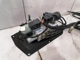 ASTON MARTIN ASTON MARTIN DB9 steering wheel convertible top hydraulic pump 4g43-9g803-ad pump top — thumbnail 8