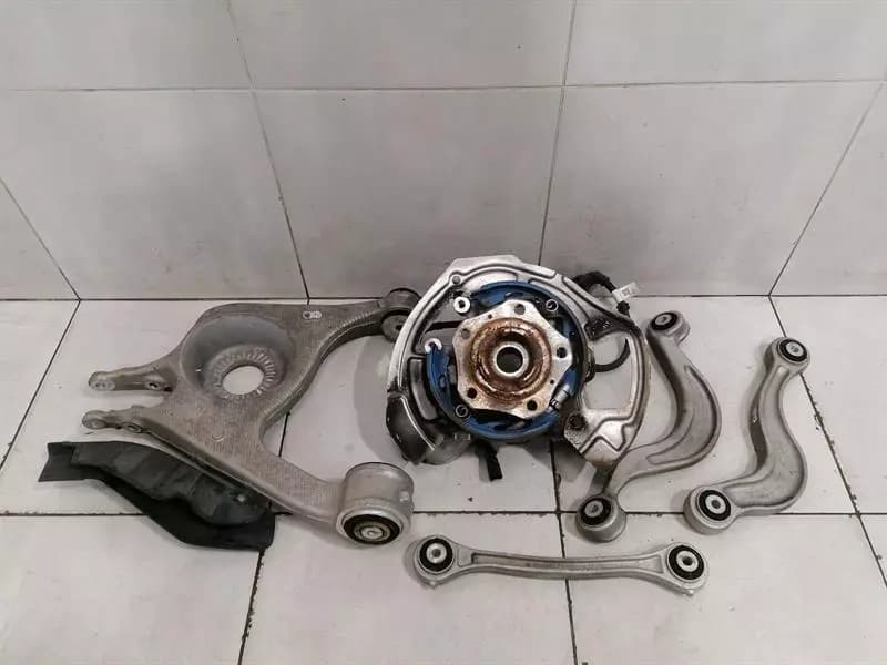 Bentley Continental GT 18-24 3S 3SD Right Rear Hub 971505436F Wheel Bearing Housing