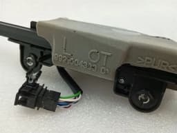 BENTLEY BENTLEY CONTINENTAL GT 18-24 3S 3SD 3SD857759A BELT FEEDER LEFT — thumbnail 10