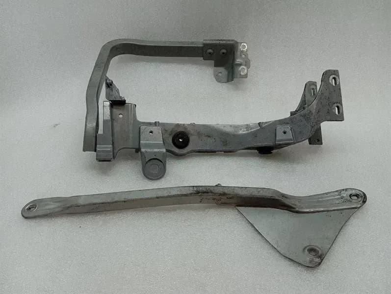 BENTLEY Bentley Continental GT 18-24 3S 3SD FRH wing bracket 3SD821226C bracket right