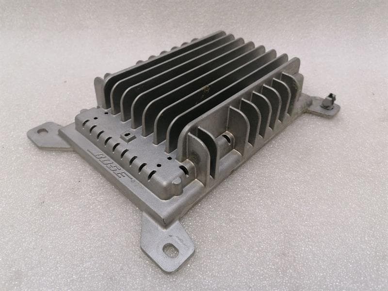 CHEVROLET Chevrolet Corvette C6 Bose Amplifier 15270621 Amplifier.