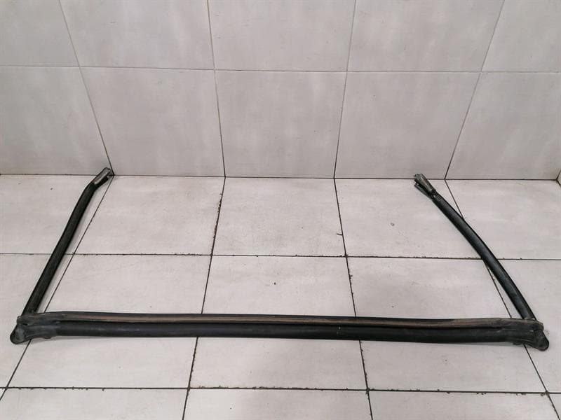 CHEVROLET Chevrolet Corvette C6 Weatherstrip Seal 15925007 Seals Front Windshield